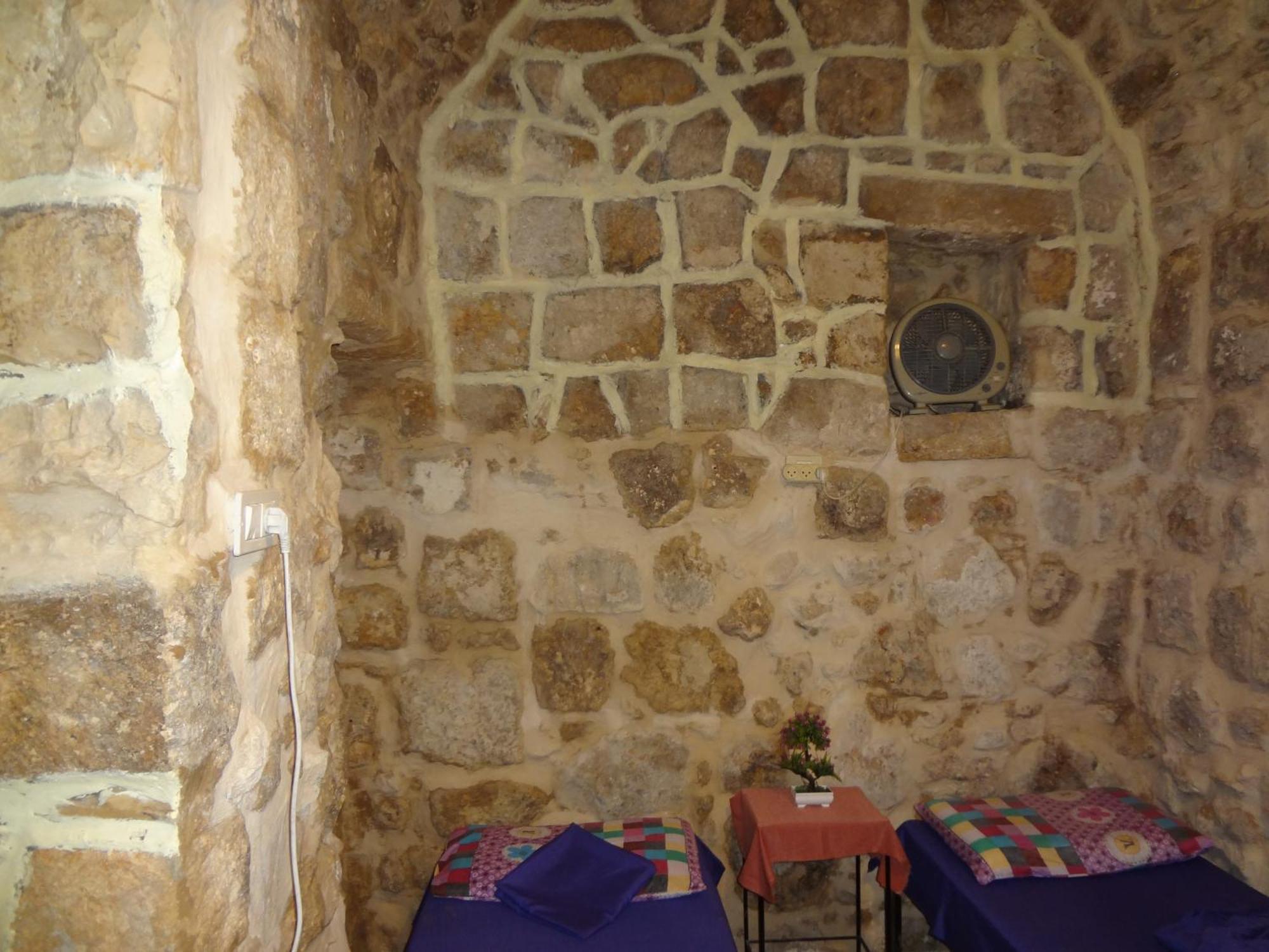 Jaffa Gate Hostel Jerusalem Room photo